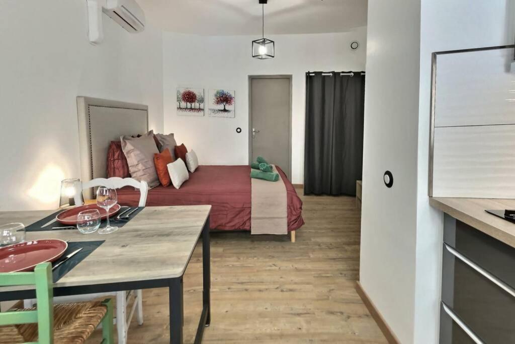 Ferienwohnung Studio Tout Confort, Terrasse, Calme Moustiers #7 Exterior foto