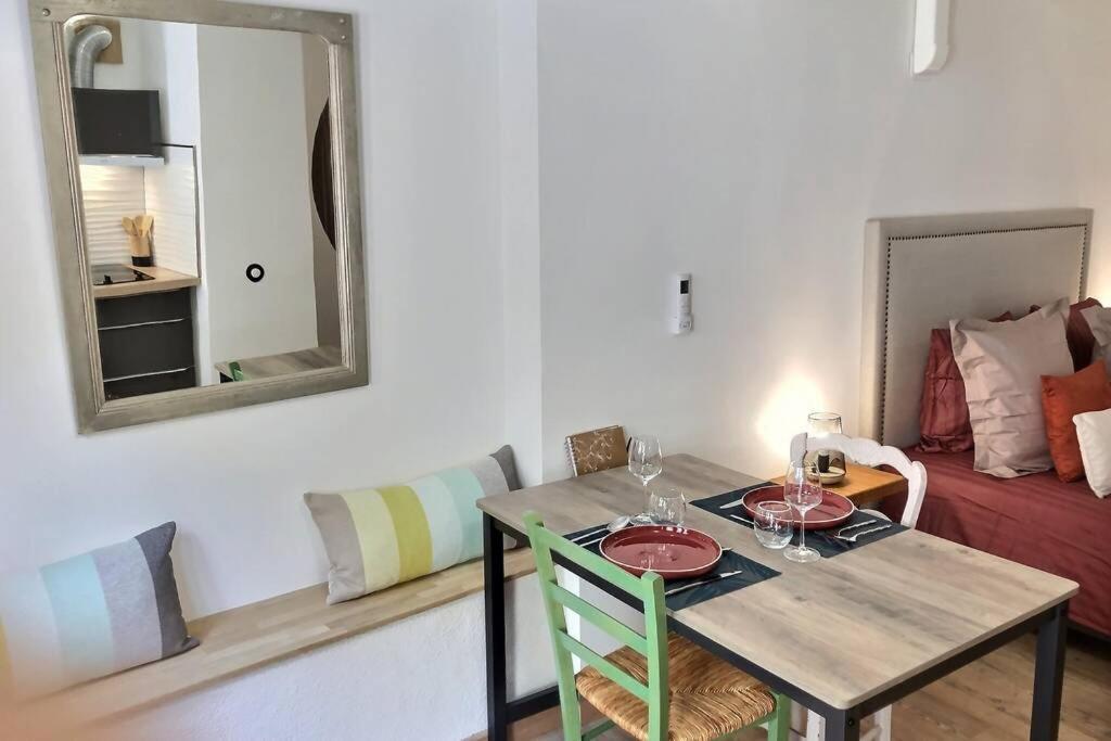Ferienwohnung Studio Tout Confort, Terrasse, Calme Moustiers #7 Exterior foto
